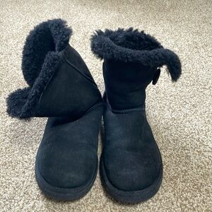 UGGs Baily Button blk ankle boots Sz 7
